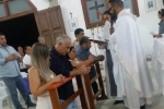 Duas novas famílias mergulhadas em Cristo