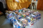 Paróquia entrega alimentos