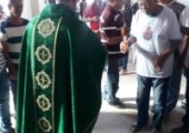 Momento dos pais e aniversariantes na Missa das 7h30 na matriz. | <strong>Crédito: </strong>Rosimery Rangel, Pascom - 10/08/19