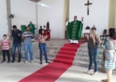 Momento dos pais e aniversariantes na Missa das 7h30 na | <strong>Crédito: </strong>Rosimery Rangel, Pascom - 10/08/19
