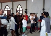 Bastimo das crianças Heitor, Josué e  Grasielle, na Matriz. | <strong>Crédito: </strong>Rosimery Rangel Fernandes, Pascom - 25/08/19