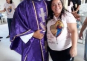 Homenagem dos paroquianos  da matriz pelos 17 anos de ordenação sacerdotal do padre Lenilson, transcorrido no dia anterior (30/11/19) | <strong>Crédito: </strong>Rosimery Rangel, Pascom - 01/12/19