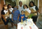 Fiéis registraram a passagem da peregrinação com as imagens do Sagrado Coração de Jesus, Nossa Senhora de Fátima e São José em 01/05/20. | <strong>Crédito: </strong>Enviado por paroquianos(as).